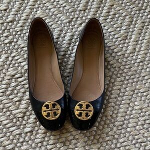 Tory Burch Black Captoe Leather Logo Ballet Flats with Gold Emblem